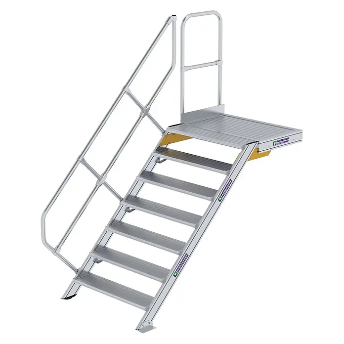 Munk Außentreppe Treppe mit Plattform 45° inkl. einen Handlauf, 1000mm Stufenbreite, 7 Stuf -  - Silber-graue Aluminium-Zugangsleiter mit Geländer und stabiler Plattform, mit gelben Akzenten.