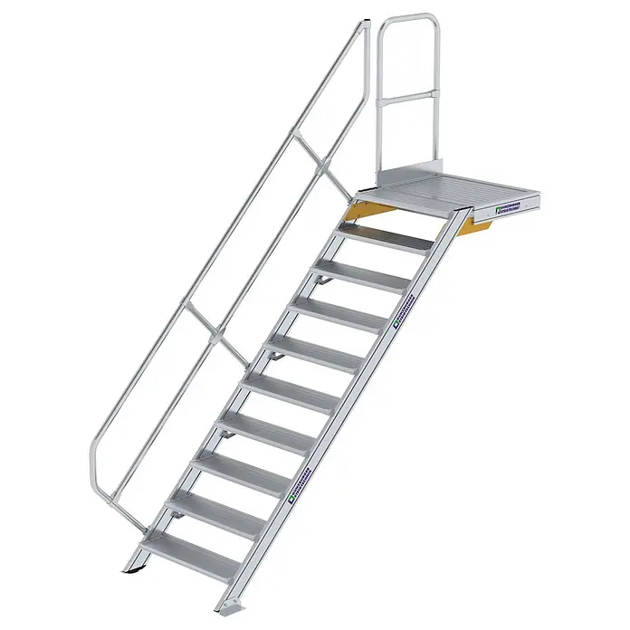 Munk Außentreppe Treppe mit Plattform 45° inkl. einen Handlauf, 800mm Stufenbreite, 10 Stuf - Anzahl Steigungen: 10 Stk. - Silberne Aluminium-Industriezugangsplattform mit Treppe und Geländer für sicheren erhöhten Zugang.