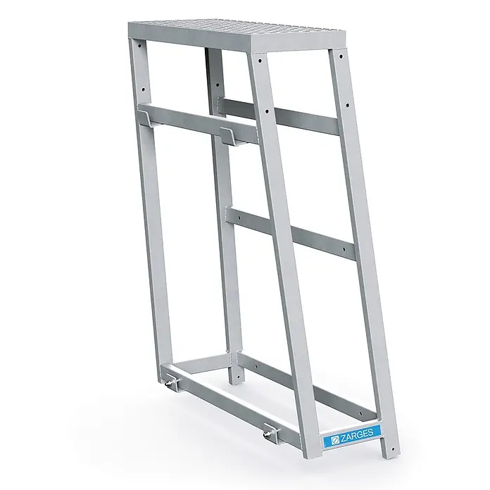 Zarges Arbeitsplattform Aluminium-Arbeitspodest AMA P Modul F - Arbeitshöhe: 2.990 m, Aluminium - Graue Metall-Zugangsplattform mit Gitterrostplatte, robustem Rahmen und integrierten Haken. ZARGES-gebrandet.