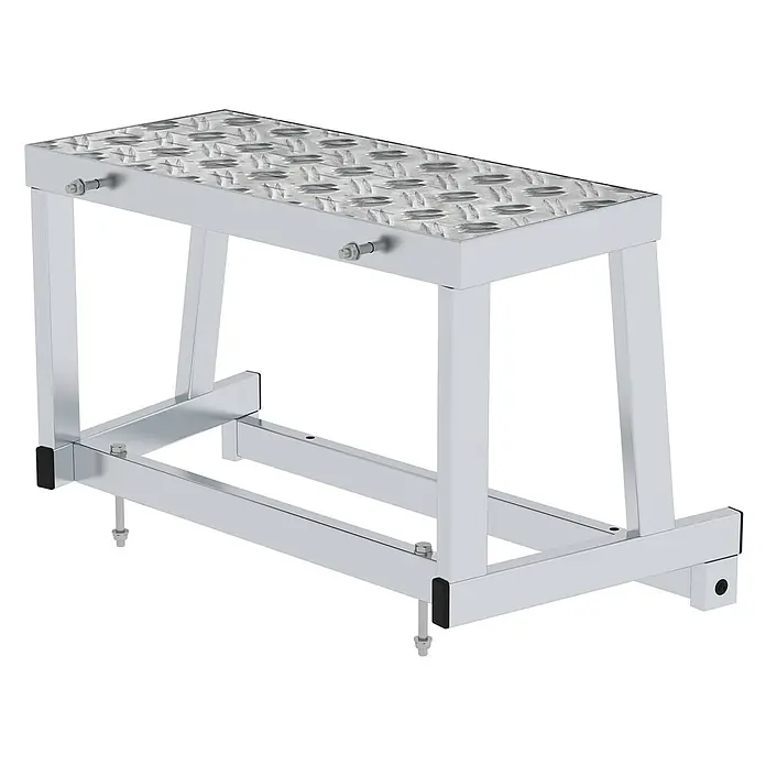 Munk Arbeitsplattform modulares Arbeitspodest Erweiterungsmodul 1 - Arbeitshöhe: 2.400 m, Aluminium - Silberner Aluminium-Arbeitstritt mit Riffelblech-Trittfläche, robuste Konstruktion.