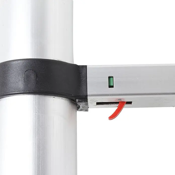 Brunner Anlegeleiter Frankana Laddy Air von Teleskopleiter 10 Stufen - Anzahl Tritte: 10 Stk., Belastbarkeit: 150 kg, Aluminium - Silberne Aluminiumverbindung mit schwarzer Klemme, grüner Anzeige und rotem Entriegelungshebel.