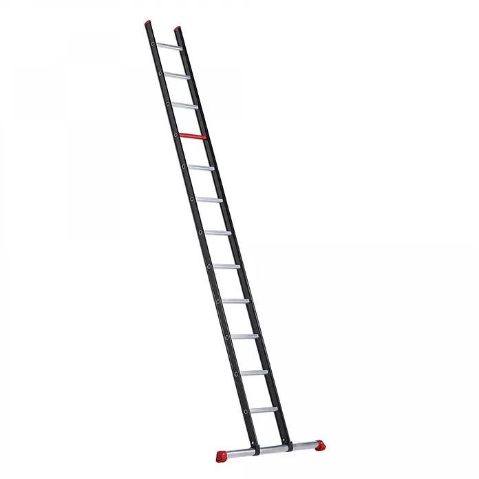 Altrex Anlegeleiter Nevada Anlegeleiter NZER 1036 12 Sprossen - Anzahl Tritte: 12 Stk., Arbeitshöhe: 4.500 m, Aluminium - Schwarz-silberne Leiter mit roten Endkappen und einer roten Sprosse.