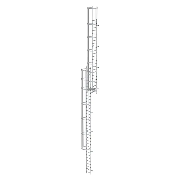 Munk Anlegeleiter ortsfeste Steigleitern Aluminium eloxiert, 14,28m SH PG1 - Aluminium - Hohe Industriekletterleiter mit Schutzkorb und versetztem Abschnitt mit Plattform, aus silberfarbenem Metall.