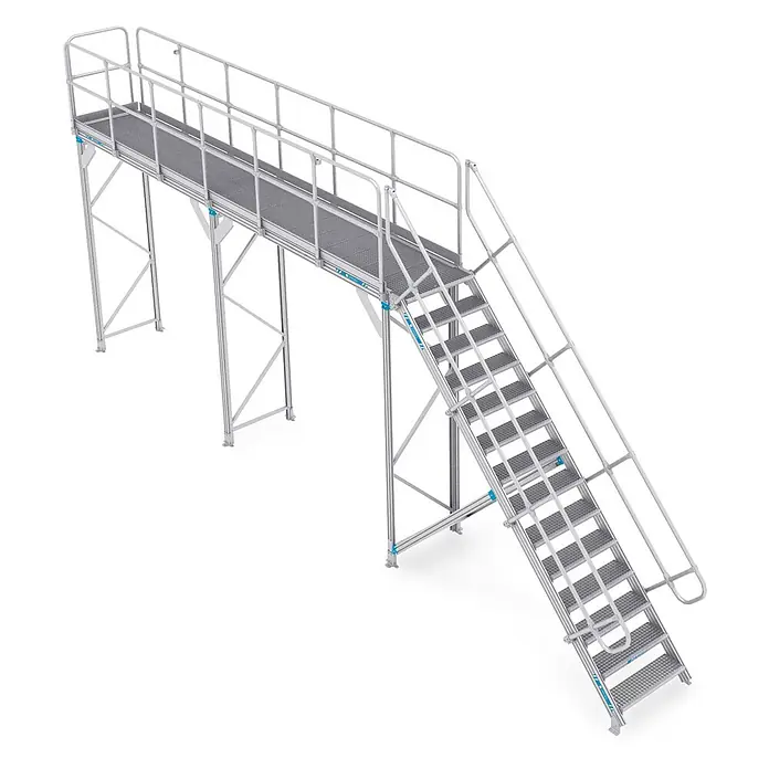 Zarges Plattformgerüst Enteisungsbühne Basismodul mit Treppenzugang 3m Höhe 6m Länge - Arbeitshöhe: 4.800 m - Modulare Aluminium-Laufbrücke mit Treppe und Sicherheitsgeländern für erhöhten Zugang.
