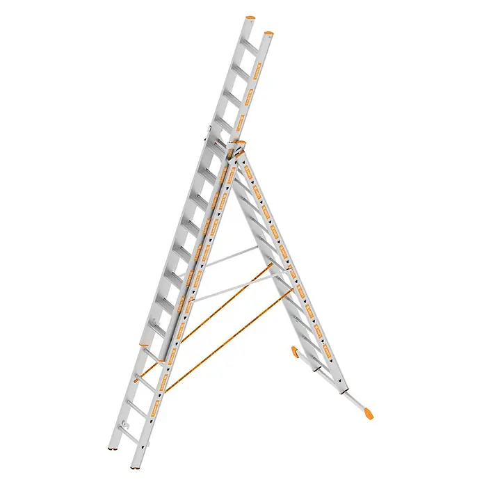 Layher Mehrzweckleiter TOPIC 1041 Allzweckleiter mit rutschhemmenden R12 3x12 Stufen - Anzahl Tritte: 12 Stk., Arbeitshöhe: 8.800 m, Aluminium - Silberne Aluminium-Anlegeleiter mit orangefarbenen Akzenten, als Stehleiter aufgestellt.