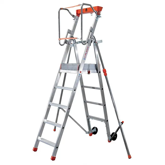 Facal Mehrzweckleiter Platea Podesttreppe Aluminium S300 5 Stufen - Anzahl Tritte: 5 Stk., Arbeitshöhe: 3.110 m, Aluminium - Silberne Aluminium-Arbeitsplattform mit orangefarbenen Akzenten, Sicherheitsgeländern, Werkzeugablage und Rädern zum einfachen Bewegen.