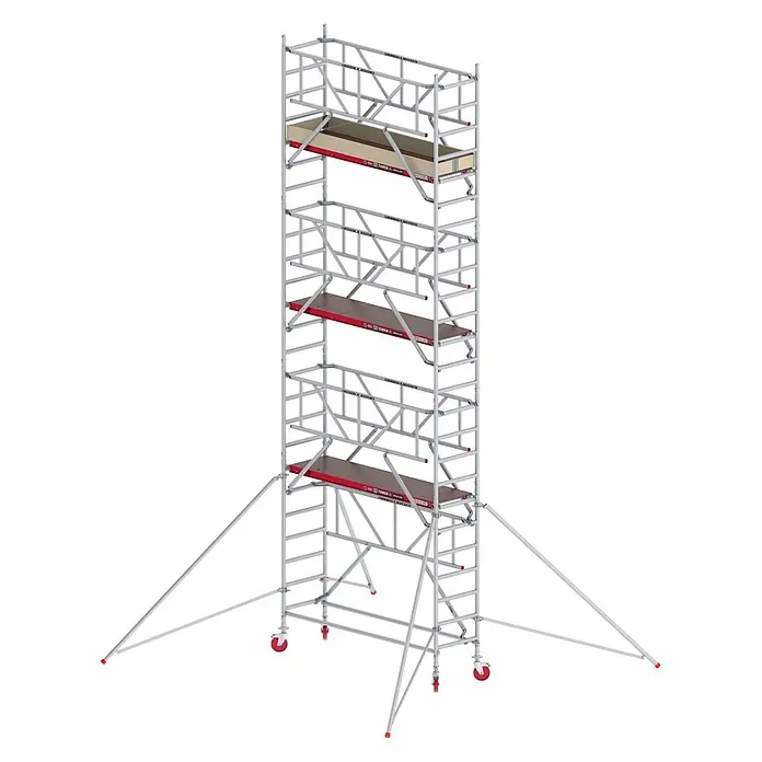 Altrex Rollgerüst Fahrgerüst RS Tower 41-S Aluminium mit Safe-Quick und Holz-Plattform 8,20m - Arbeitshöhe: 8.200 m - Hoher, mobiler Gerüstturm mit silbernem Metallrahmen, roten Rollen und mehreren Holzplattformen für Arbeiten in der Höhe.