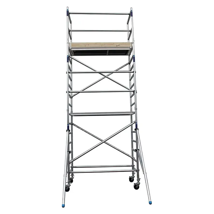 ASC Rollgerüst Rollgerüst Basic-Line 6,30m AH Typ2 (DIN EN 1004:2004) - Arbeitshöhe: 6.300 m - Mobiles Gerüst aus silbernem Aluminium mit Holzplattform, Rollen und Auslegern für sicheres Arbeiten in der Höhe.