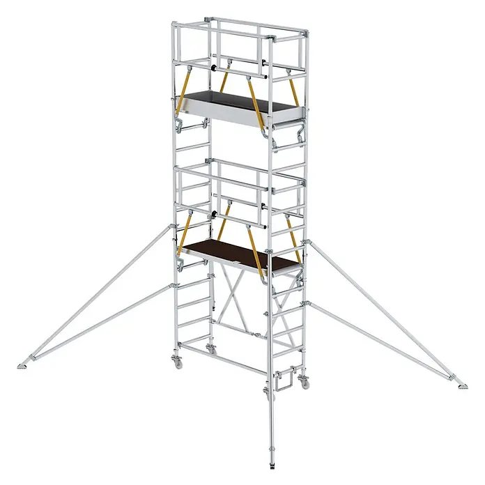 Munk Rollgerüst Klappgerüst SG 0,75x1,80m mit Ausleger und Sicherheitsgeländer 6,04m AH - Arbeitshöhe: 6.040 m - Silberfarbener Alu-Rollgerüstturm mit braunen Plattformen, gelben Diagonalstreben, Rollen und Auslegern.