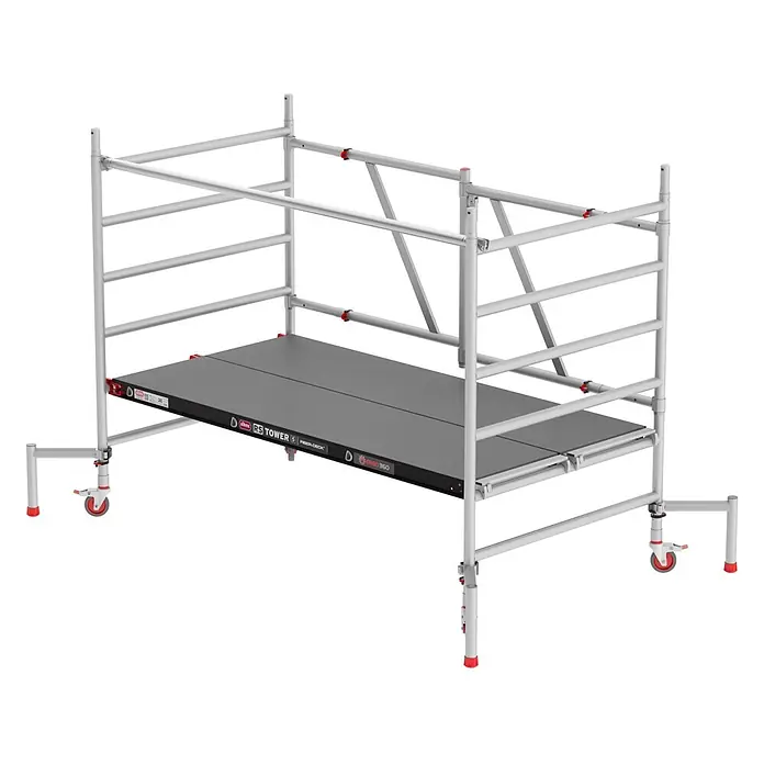 Altrex Rollgerüst RS Tower 55 ohne Safe-Quick® 3,0m Arbeitshöhe Holz-Plattform 2,45m - Arbeitshöhe: 3.000 m - Ein mobiles Gerüst aus silbernem Aluminium mit zwei schwarzen Arbeitsplattformen und roten Rollen.