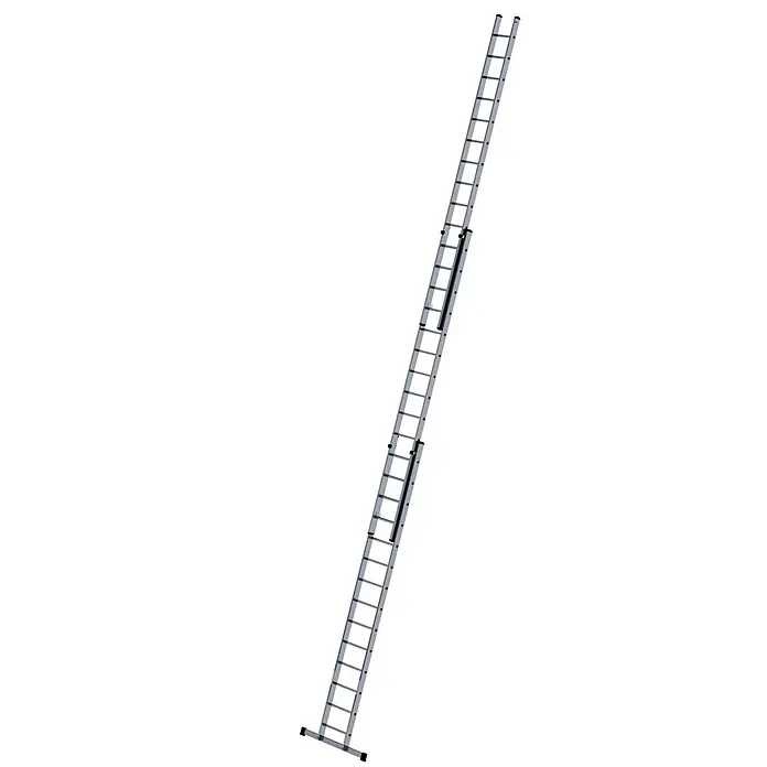 Munk Schiebeleiter Schiebeleiter mit Traverse 3x14 Sprossen - Anzahl Tritte: 14 Stk., Arbeitshöhe: 10.800 m, Aluminium - Silberne Metall-Ausziehleiter, teilweise ausgefahren.
