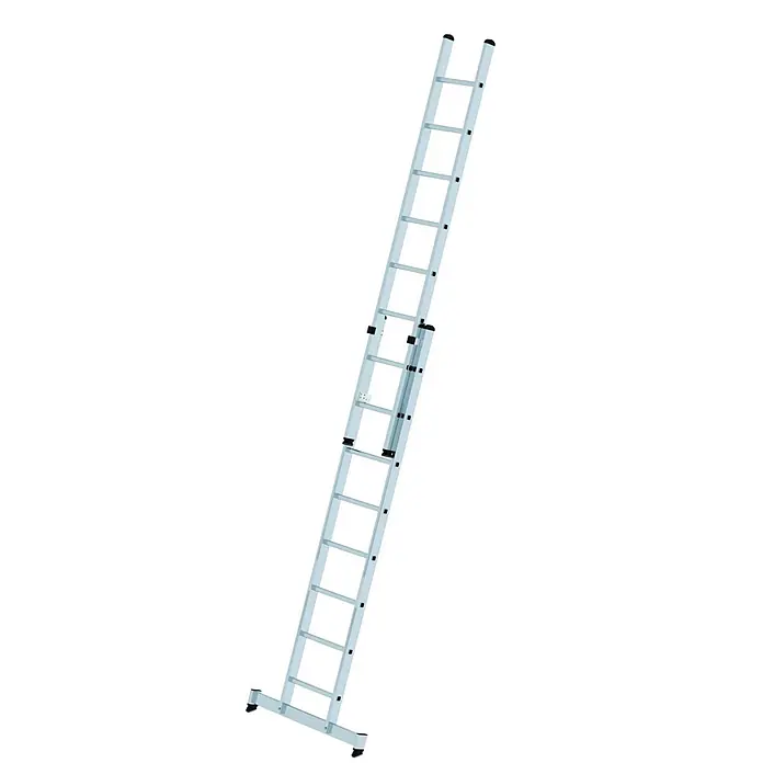 Munk Schiebeleiter Schiebeleiter mit Traverse 2x8 Sprossen - Anzahl Tritte: 8 Stk., Arbeitshöhe: 5.200 m, Aluminium - Silberne ausziehbare Aluminiumleiter mit schwarzen Füßen und Kappen.