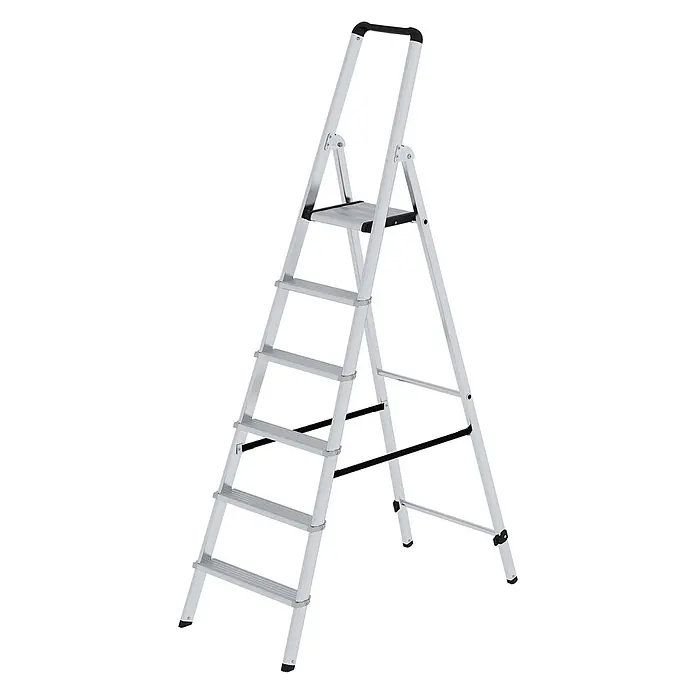 Munk Stehleiter Stufenstehleiter ML einseitig begehbar 6 Stufen - Arbeitshöhe: 3.400 m, Aluminium - Silberne Aluminium-Stehleiter mit schwarzen Anti-Rutsch-Stufen, einer Plattform und stabilem Griff für sicheres Arbeiten in der Höhe.