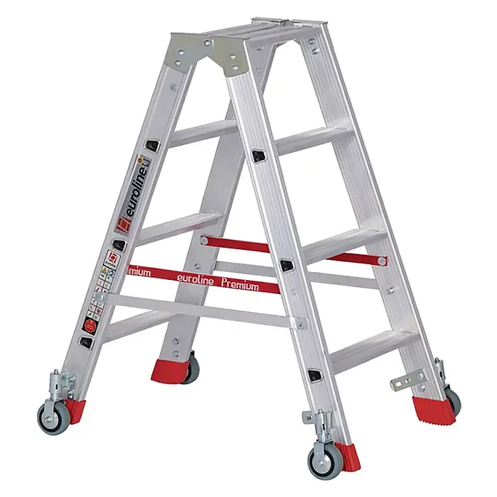 Euroline Stehleiter Premium 30573 Stufenstehleiter mit Federrollen und Feststellern 2x4 Stufen - Anzahl Tritte: 4 Stk., Arbeitshöhe: 2.450 m, Aluminium - Silberne Aluminium-Stehleiter mit roten Akzenten und Rollen für einfache Mobilität.