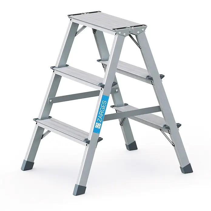 Zarges Stehleiter genietete Bockleiter eloxiert Scana B 2x3 Stufen - Anzahl Tritte: 3 Stk., Arbeitshöhe: 2.200 m, Aluminium - Silberne Aluminium-Klapptrittleiter mit drei rutschfesten Stufen und grauen Fußkappen.