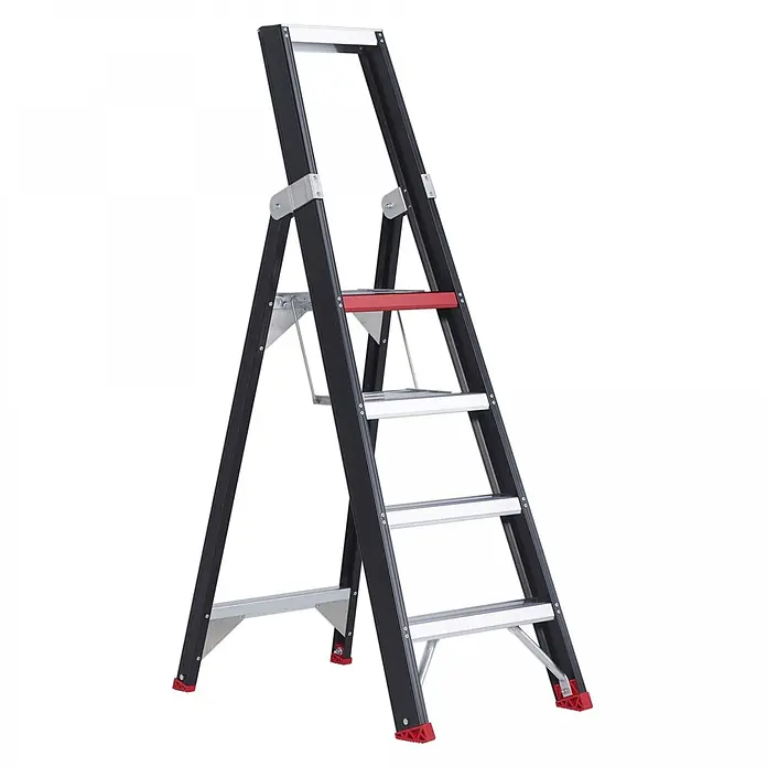 Altrex Stehleiter Taurus einseitig begehbare Stufenstehleiter TGB 4 Stufen - Anzahl Tritte: 4 Stk., Arbeitshöhe: 2.950 m - Schwarze und silberne Klapptrittleiter mit roter oberer Stufe und rutschfesten Füßen.