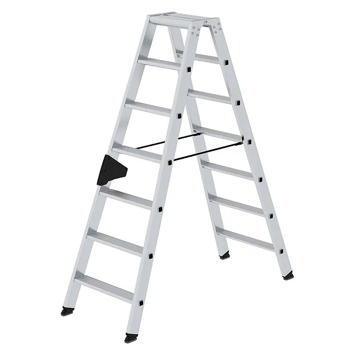 Munk Stehleiter Stehleiter mit ergo-pad beidseitig begehbar 2x7 Stufen - Anzahl Tritte: 7 Stk., Arbeitshöhe: 3.150 m, Aluminium - Silberne Aluminium-Klappleiter mit mehreren Sprossen und schwarzen Spreizsicherungen.