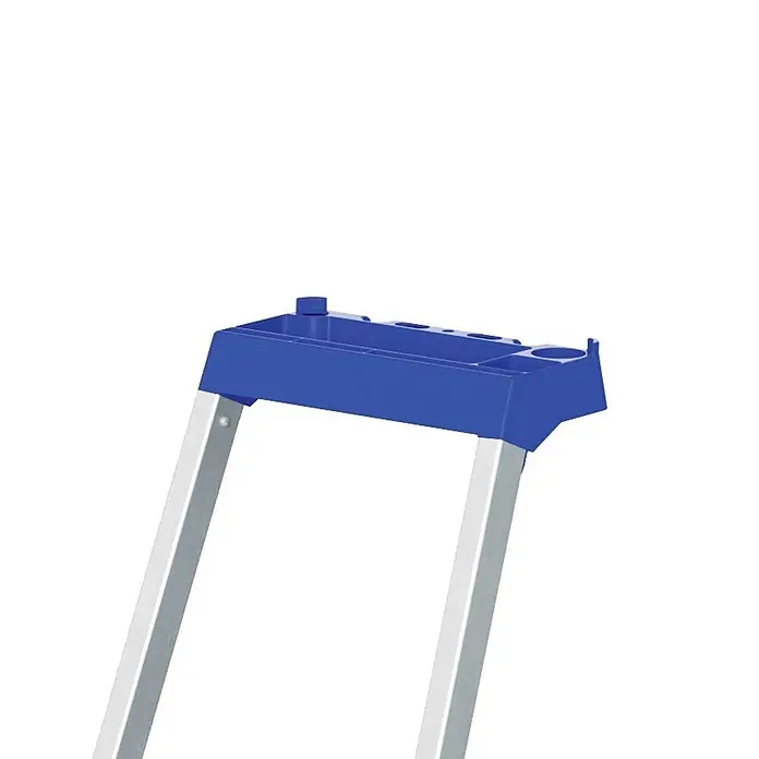 Werner Stehleiter Stufenstehleiter Pro Smart 4 Stufen - Anzahl Tritte: 4 Stk., Arbeitshöhe: 2.990 m, Aluminium - Blaue Werkzeugablage aus Kunststoff auf einer silbernen Leiter.
