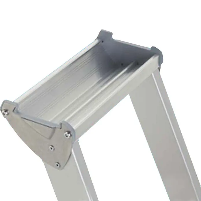 Zarges Stehleiter gebördelte Stehleiter Saferstep S eloxiert 10 Stufen - Anzahl Tritte: 10 Stk., Arbeitshöhe: 4.650 m, Aluminium - Silberne Aluminium-Leiterstufe mit grauen, rutschfesten Kappen, für Stabilität ausgelegt.