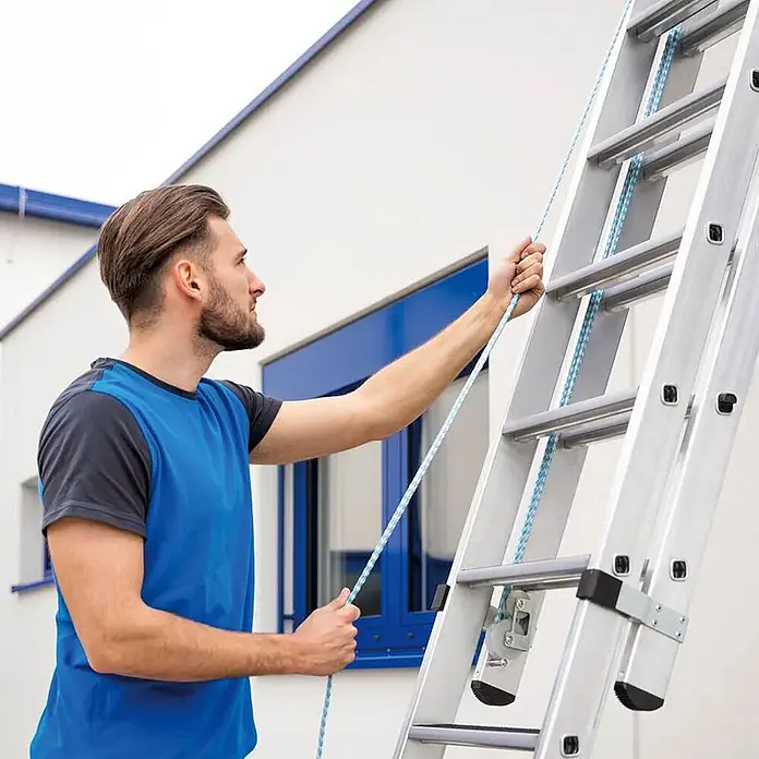 Munk Seilzugleiter Stufen- Seilzugleiter mit Nivello-Traverse und clip-step R13 2x12 Stufen - Anzahl Tritte: 12 Stk., Arbeitshöhe: 7.000 m, Aluminium - Aluminium-Anlegeleiter wird von einer Person mittels Seilzug verlängert.