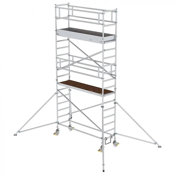 Munk Rollgerüst Aluminium-Rollgerüst mit Ausleger 2,45x0,75m Plattform 6,47m AH - Arbeitshöhe: 6.350 m - Silberfarbenes mobiles Aluminium-Gerüst mit zwei Holzplattformen und Auslegern für Stabilität.