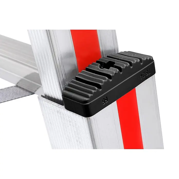 Hymer Teleskopleiter Treppenstehleiter Teleskopleiter mit patentierter Feststellvorrichtung 2x7 - Anzahl Tritte: 7 Stk., Arbeitshöhe: 3.300 m, Aluminium - Schwarze geriffelte Anti-Rutsch-Kappe auf einer silbernen Aluminium-Leiterstrebe mit rotem Streifen. Markierungen „99“ und „7824“ sind sichtbar.