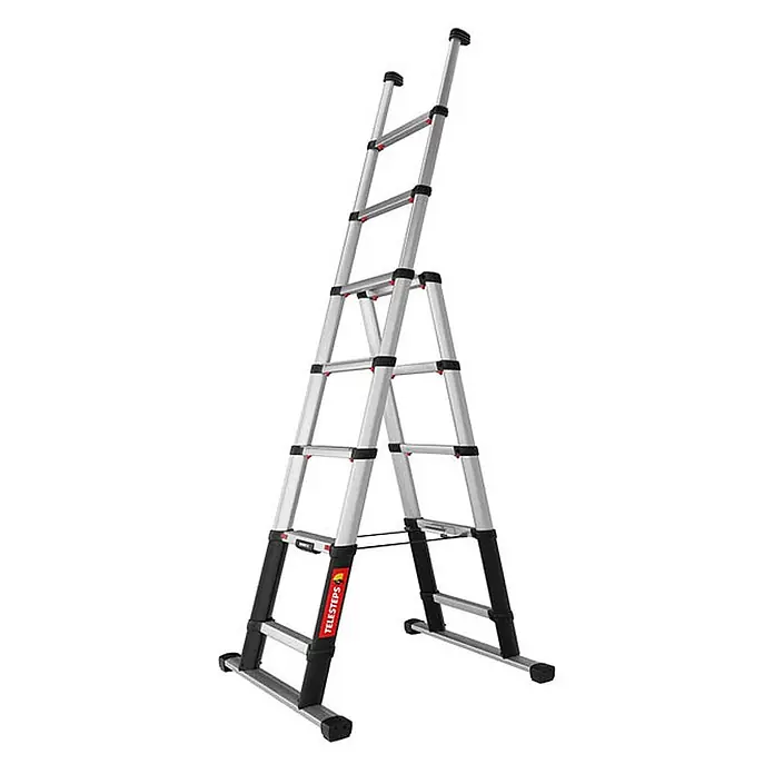 Iller Leiter Teleskopleiter Teleskop Telesteps Combi Line eloxiert und mit hochwertigem Dreikant-Holmpr - Arbeitshöhe: 3.100 m - Ausziehbare Teleskopleiter aus silbernem Aluminium mit schwarzen Akzenten, als Stehleiter aufgestellt.