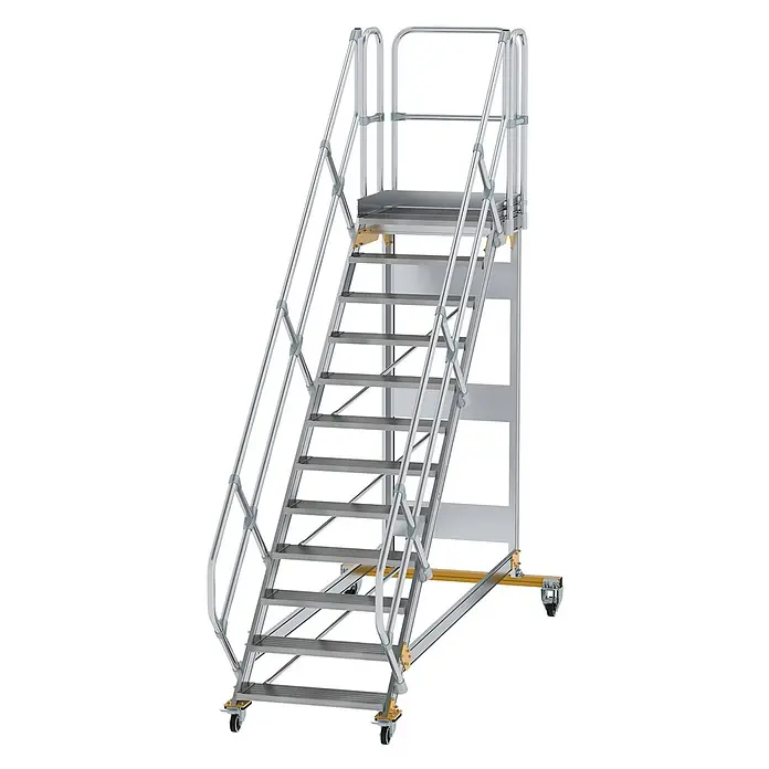 Munk Treppenpodest Plattformtreppe fahrbar 45° Stufenbreite 800mm 12 Stufen - Anzahl Tritte: 12 Stk., Aluminium - Silberne fahrbare Arbeitsplattform mit Treppe, Geländern und oberer Plattform auf Rollen.