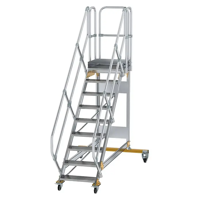 Munk Treppenpodest Plattformtreppe fahrbar 45° Stufenbreite 600mm 9 Stufen - Anzahl Tritte: 9 Stk., Aluminium - Mobile Aluminium-Arbeitsplattform mit rutschfesten Stufen, Sicherheitsgeländern und gelben Akzenten auf Lenkrollen.