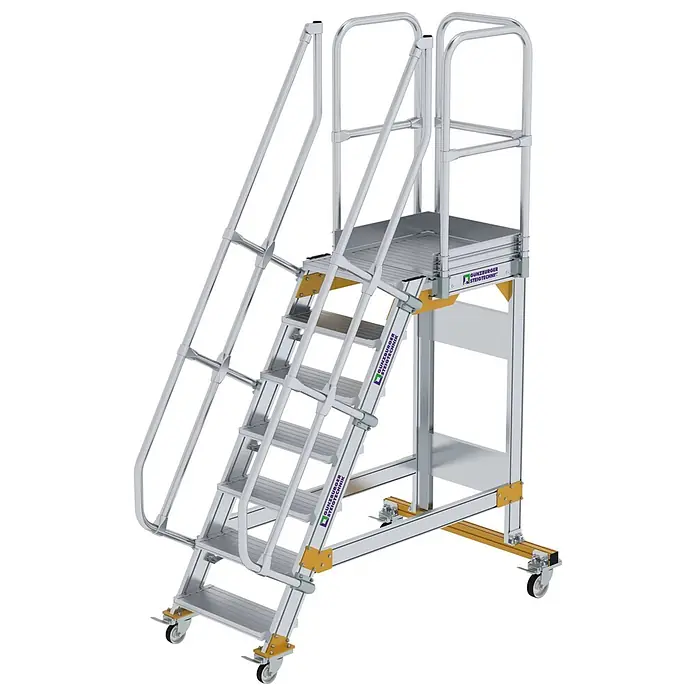 Munk Treppenpodest Plattformtreppe fahrbar 60° Stufenbreite 600mm 7 Stufen - Anzahl Tritte: 7 Stk., Aluminium - Mobile Arbeitsplattform aus Aluminium mit Stufen, Sicherheitsgeländer und Rollen, silberfarben mit gelben Akzenten.