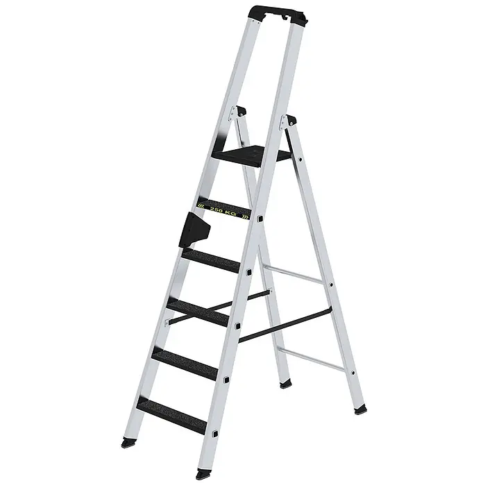 Munk Stehleiter Stehleiter mit clip-step R13 250kg, 6 Stufen - Anzahl Tritte: 6 Stk., Arbeitshöhe: 3.400 m, Aluminium - Silberne Aluminium-Klappleiter mit schwarzen rutschfesten Stufen und 250 kg Tragfähigkeit.