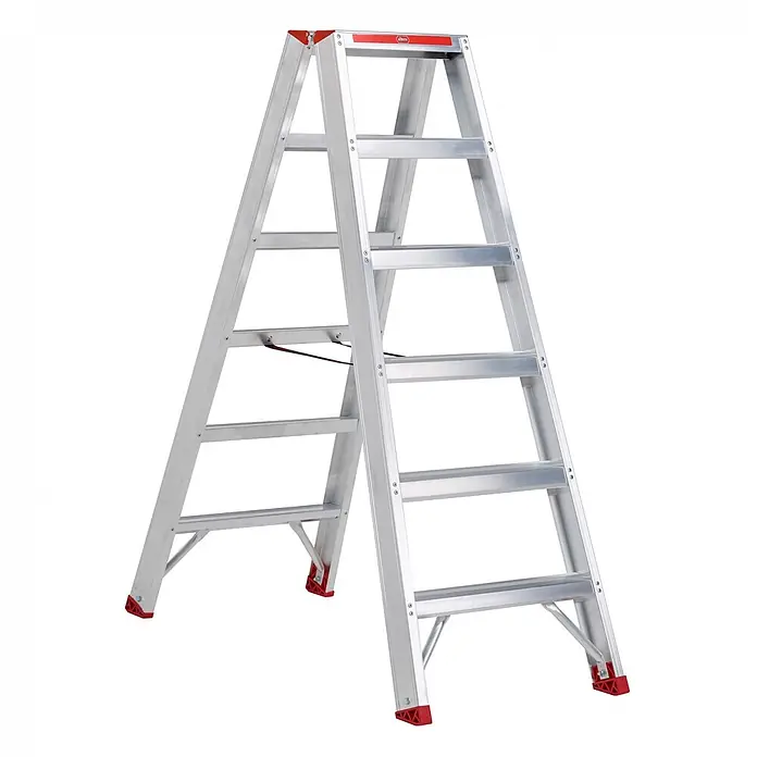 Altrex Stehleiter Sierra beidseitig begehbare Stufenstehleiter SDO 6 Stufen ohne Bügel - Anzahl Tritte: 6 Stk., Arbeitshöhe: 3.400 m, Aluminium - Silberne Aluminium-Stehleiter mit roten Füßen und oberer Stange, für Stabilität konzipiert.