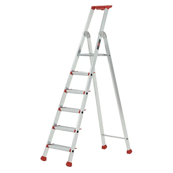 Altrex Stehleiter Nimba Stufenstehleiter einseitig begehbar 6 Stufen - Anzahl Tritte: 6 Stk., Arbeitshöhe: 3.350 m, Aluminium - Silberne Aluminium-6-Stufen-Stehleiter mit rotem Handlauf und rutschfesten Füßen.