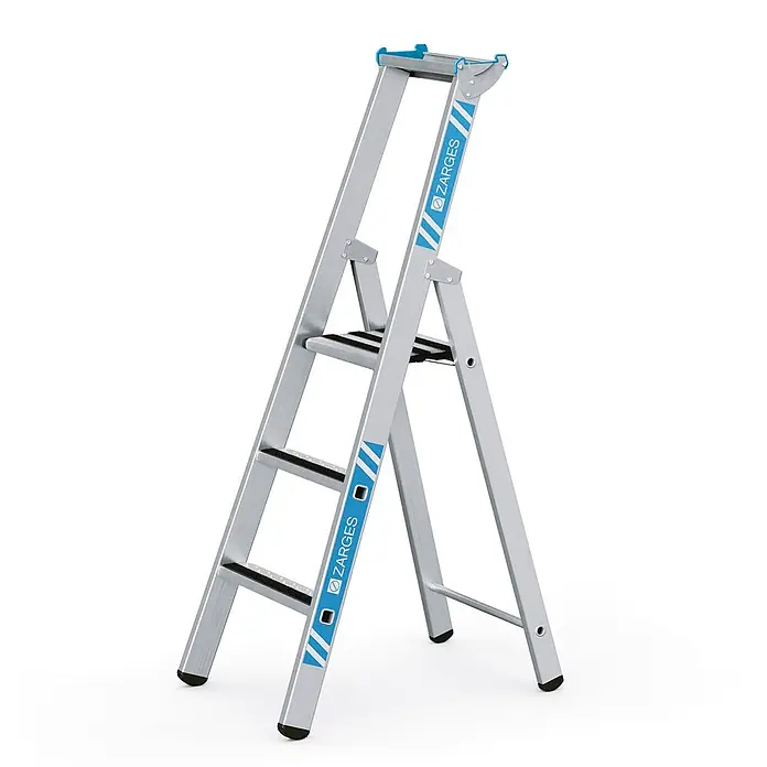 Zarges Stehleiter gebördelte Stufen-Stehleiter R13step S 3 Stufen - Anzahl Tritte: 3 Stk., Arbeitshöhe: 2.800 m - Silberne Aluminium-Klappleiter mit blauen Akzenten und schwarzen Anti-Rutsch-Stufen.