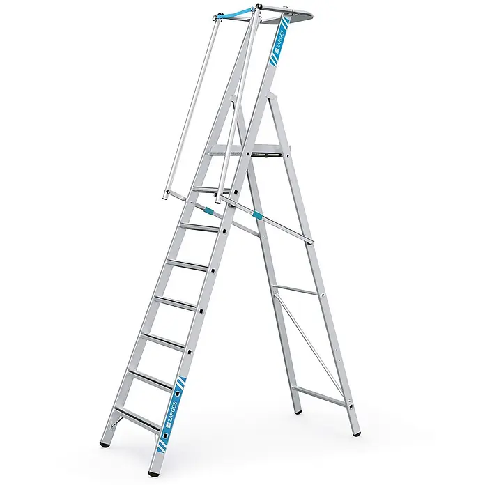 Zarges Stehleiter Stufenleiter ZAP Safemaster S mit großer Plattform 8 Stufen - Anzahl Tritte: 8 Stk., Arbeitshöhe: 4.100 m, Aluminium - Aluminium-Stehleiter mit Plattform, Sicherheitsgeländer und blauen Akzenten.