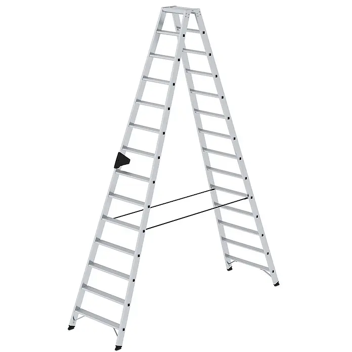 Munk Stehleiter Stehleiter mit ergo-pad beidseitig begehbar 2x14 Stufen - Anzahl Tritte: 14 Stk., Arbeitshöhe: 4.800 m, Aluminium - Silberne Aluminium-Doppelleiter mit schwarzen Füßen und Stabilisatoren, einsatzbereit.