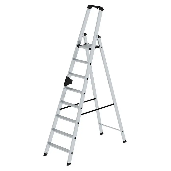 Munk Stehleiter Stehleiter mit ergo-pad 8 Stufen - Anzahl Tritte: 8 Stk., Arbeitshöhe: 3.900 m, Aluminium - Eine silberne Aluminium-Klappleiter mit schwarzem Handgriff, Füßen und Sicherheitsstange, mit mehreren Sprossen.