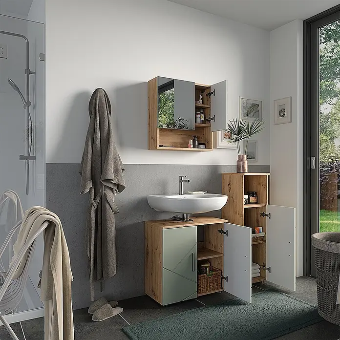 Vicco Badmöbel-Set Irma Salbeigrün 3 Teile - Salbeigrün, Glänzend - Modernes Badmöbel-Set aus hellem Holz mit salbeigrün-Akzenten: Spiegelschrank, Waschtischunterschrank und hoher Stauraumschrank in zeitgemäßem Bad.