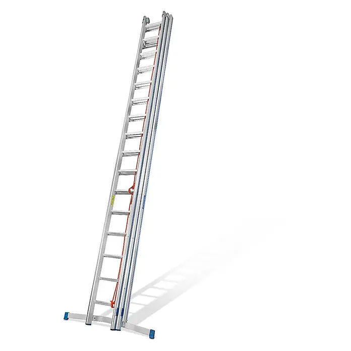 Mauderer Seilzugleiter Bavaria Seilzugleiter 965 mit gebogener Traverse verstärkte 3x14 Dreikants - Anzahl Tritte: 14 Stk., Arbeitshöhe: 10.900 m, Belastbarkeit: 150 kg, Aluminium - Silberne Aluminium-Auszugsleiter mit blauen Füßen, breitem Standbalken und orangefarbenem Seilzug.