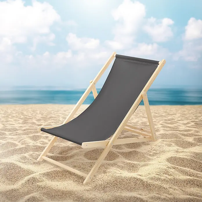 ECD Germany Garten-Liegestuhl 2er Set Sonnenliege Anthrazit Klappliegestuhl Relaxliege - 2 Stk., Holz, Polyester, Anthrazit, Braun - Dunkelgrauer Stoffliegestuhl mit hellem Holzrahmen am Sandstrand am Meer.