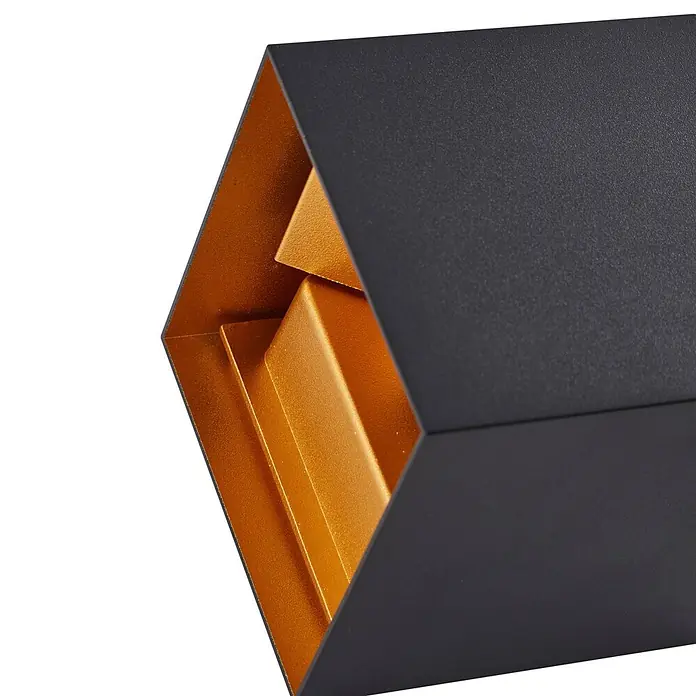 Lindby Außenwandleuchte Nivar - 10 x 10 x 10 cm, schwarz, IP54 - Schwarz-goldene, sechseckige Wandleuchte mit texturierter Oberfläche und gestufter Innenseite.