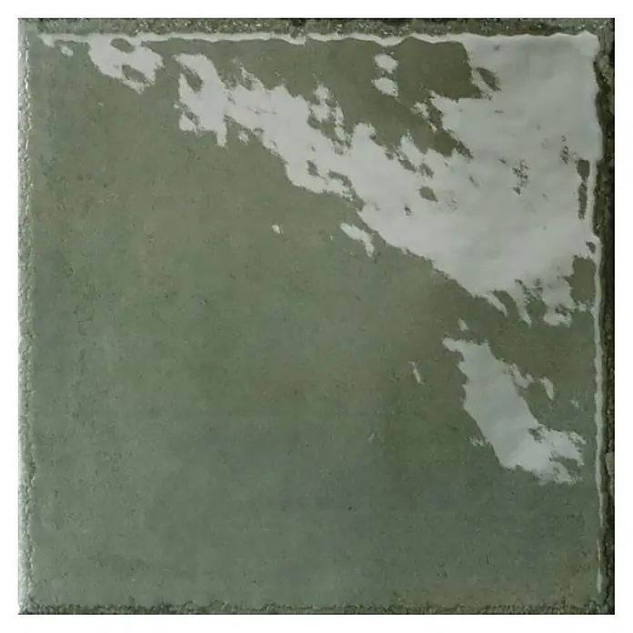 Wandfliese Misura - 20 x 20 cm, Sottobosco, Glänzend - Graugrüne Fliese mit unregelmäßiger glänzender weißer Glasur.