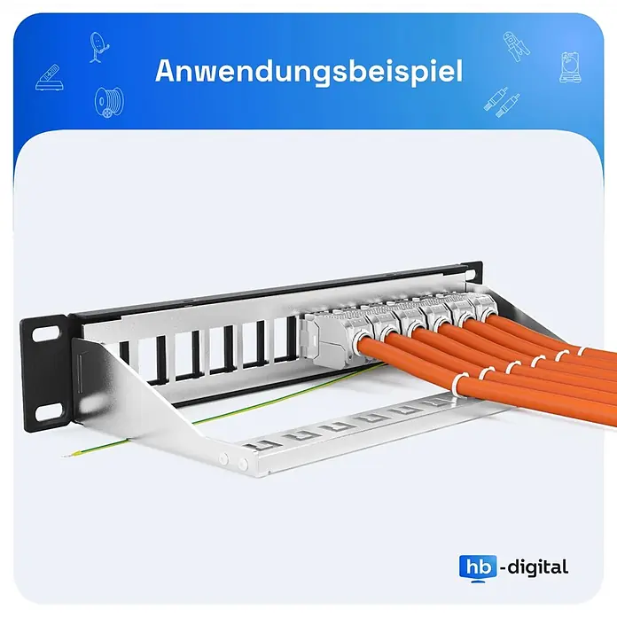 Verteiler Patchpanel 10" 12-Port 1HE Keystone Jack Modul - Schwarz - Ein schwarzes und silbernes Rack-Patchpanel mit angeschlossenen orangefarbenen Datenkabeln und Erdungsdraht für die Netzwerk-Infrastruktur.