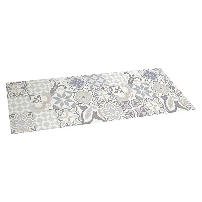 Alfombra de vinilo Croma BCN vintage - Pastel azul, 140 x 50 cm - Una vista detallada de una alfombra rectangular con un patrón de azulejos ornamentado y repetitivo en tonos de gris, beige y azul.
