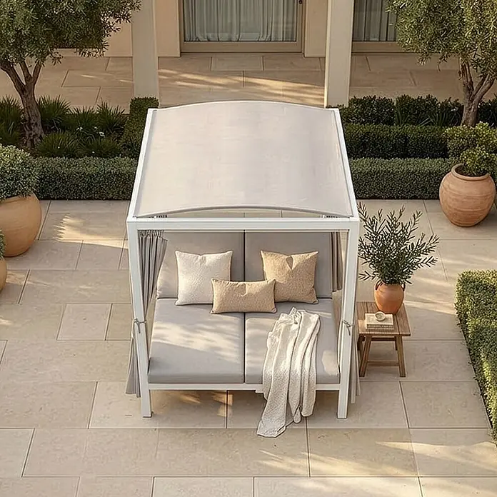 Home Deluxe Gartenliege LYON inkl. Abdeckung - B x T: 208 x 188 cm, Weiß, Grau, Polyester - Eine Draufsicht auf ein hellgraues Doppel-Outdoor-Tagesbett mit weißem Gestell und Baldachin auf einer gefliesten Terrasse zur Entspannung.