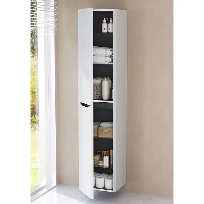 VitrA Integra Round Bad-Hochschrank - B x T x H: 40 x 37 x 180 cm, Hellgrau, DIN Anschlag: Rechts - Hoher weißer Badezimmerschrank mit offenen Türen, der Regale mit Handtüchern, Toilettenartikeln und Toilettenpapier in einem hellen Badezimmer zeigt.