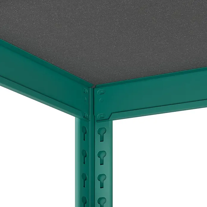 Metallregal - H x B x T: 180 x 100 x 45 cm, Traglast pro Boden: 200 kg, Anzahl Böden: 5 Stk., Stecken, Mint - Nahaufnahme einer grünen Metalleckablage mit dunkelgrauer, texturierter Fachbodenplatte. Mit verstellbaren Schlüssellochschlitzen am Ständer.