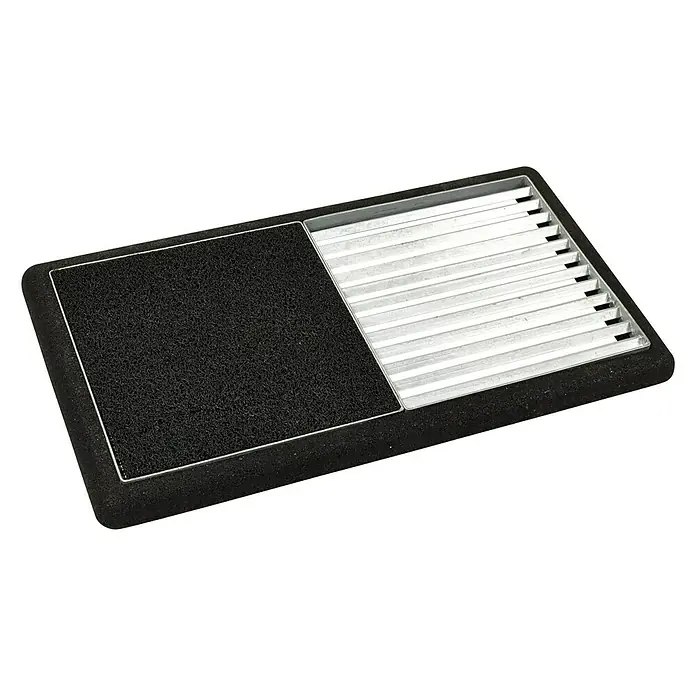 Plus Fußabtreter Cubic - 48 x 88 x 4 cm, Schwarz, Silber, Ausführungseigenschaft: Kokosmatte seitlich/Mit Gummiumrahmung - Schuhabstreifer mit einer Seite aus grobem Filz und einer Seite aus Aluminiumlamellen, ideal für den Eingangsbereich.