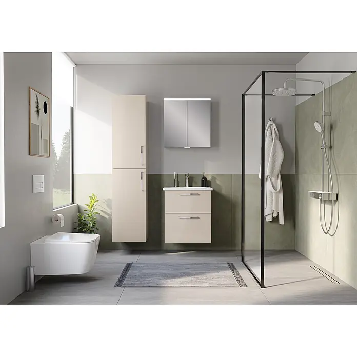 VitrA Hochschrank Root Flat - B x T x H: 42 x 36 x 180 cm, Sahara Beige - Modernes Badezimmer mit beigefarbenem Waschtischunterschrank, Hochschrank und Spiegelschrank, dazu eine Duschkabine und ein Wand-WC.