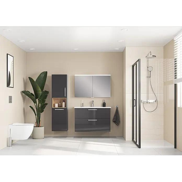 VitrA Badmöbel-Set Root Flat - B x T x H: 100 x 45 x 65 cm, Anthrazit, Hochglänzend - Modernes Badezimmer mit dunkelgrauem Waschtisch und Hochschrank, wandhängendem WC und Duschkabine. Helle Wände und graue Bodenfliesen ergänzen das Design.